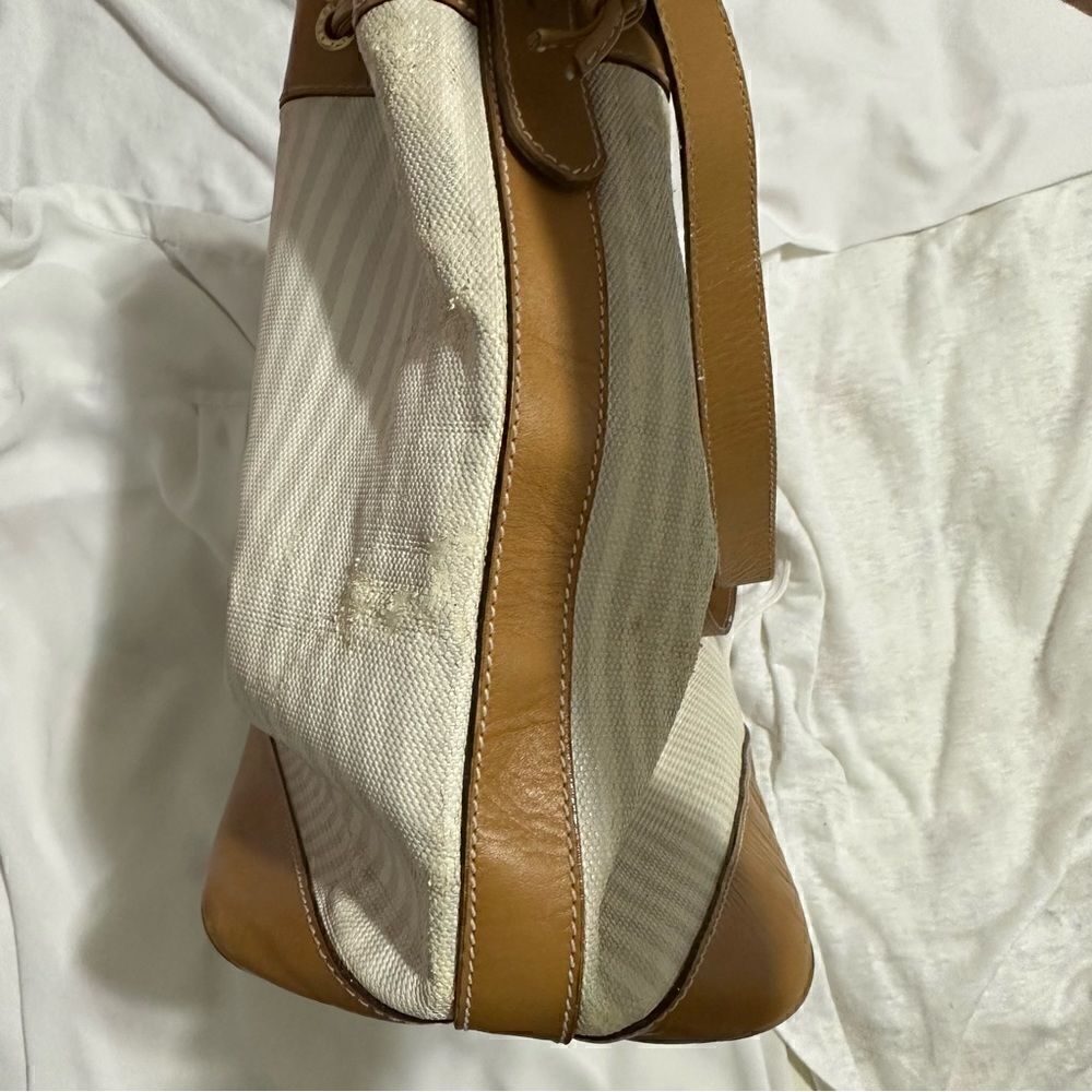 Fendi—White & Tan Bucket Shoulder Bag - Picture 6 of 16